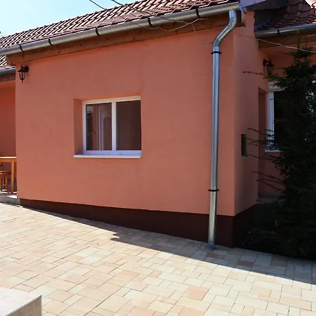 Kisasszony Apartment Eger
